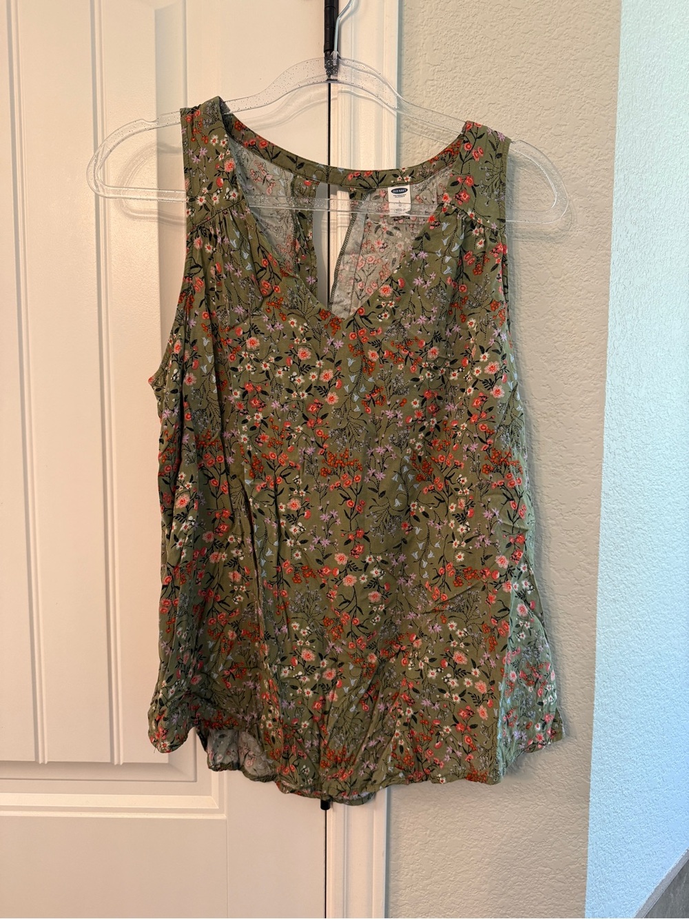 Old Navy Olive Green Floral V-Neck Tank